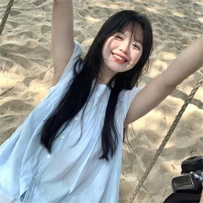 他从火光中走来